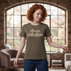 Bio-T-Shirt mit Stickerei 'Follow your intuition' I warm clay [Damen]