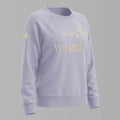 Nachhaltiger und weicher GOTS-Damensweater aus 100% Biobaumwolle, Farbton Soft lavender, mit, großeredel schimmernde Frontstickerei mit Schriftzug "Trust yourself", Logostickerei am rechten Ärmel: Logo der spirituellen Modemarke Leitstern